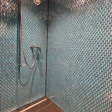 Lägenhet Little Escape House With Sauna & Perfect Location