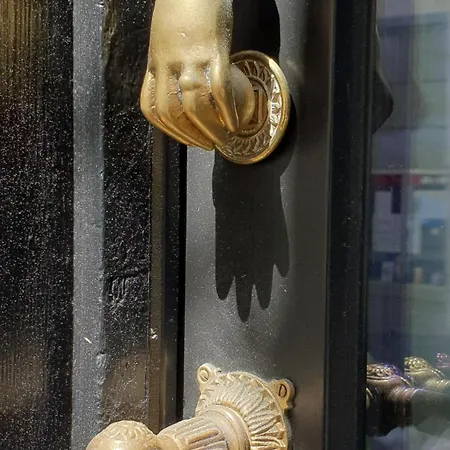 Lägenhet Little Escape House With Sauna & Perfect Location *